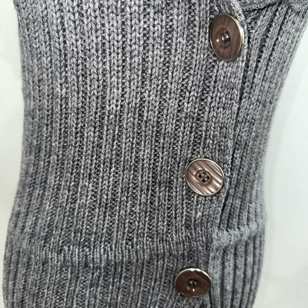 Sioni Gray Knit Cardigan with Faux Fur Collar - Picture 7 of 15